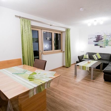 Haus Schennach Apartment Mayrhofen Ruang foto